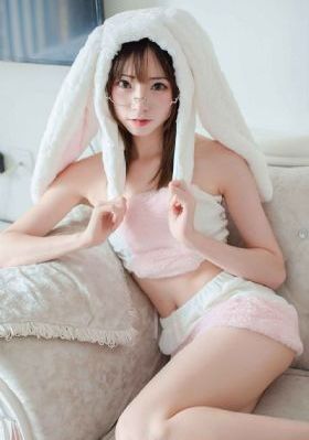 年轻善良的岳母